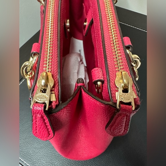 Authentic Coach mini carry all in cross grain leather and dust bag EUC - Picture 14 of 17